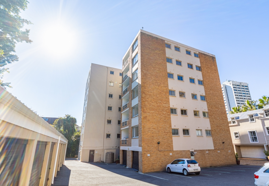 To Let 2 Bedroom Property for Rent in Gardens Western Cape